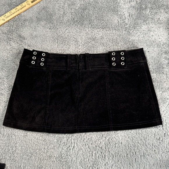 Vintage Y2K Lip Service Black Mini Skirt Gothic Fetish Medium Witchy USA Grunge - Picture 9 of 13